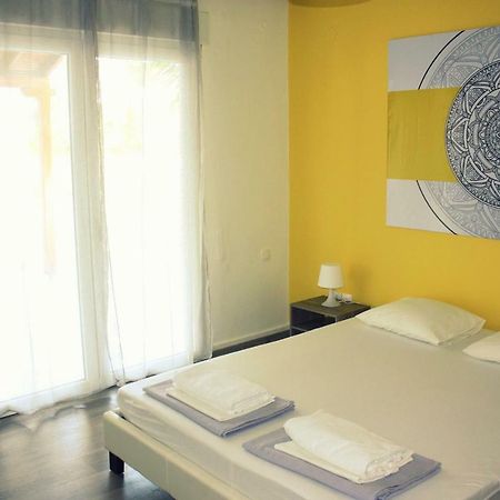 Nei Epivates Rental Rooms 50M From The Beach Néoi Epivátai Luaran gambar