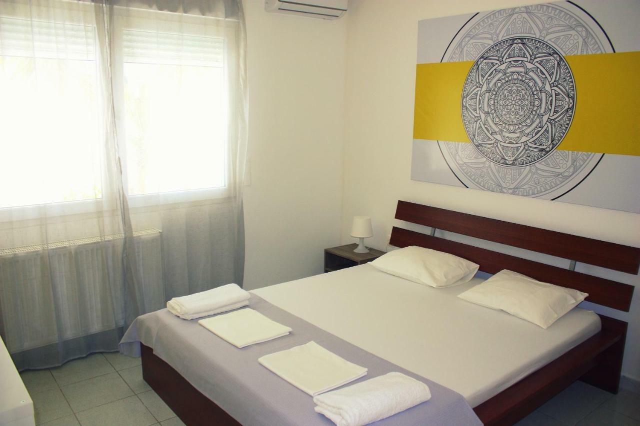 Nei Epivates Rental Rooms 50M From The Beach Néoi Epivátai Luaran gambar